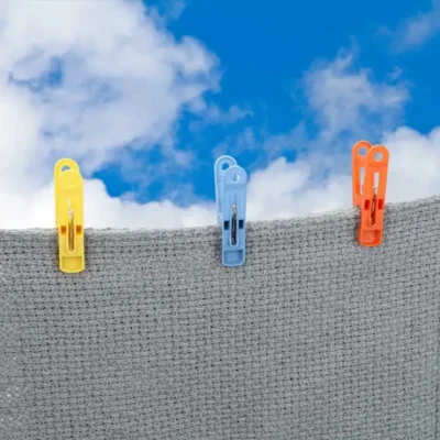 plastic-cloth-hanging-clips